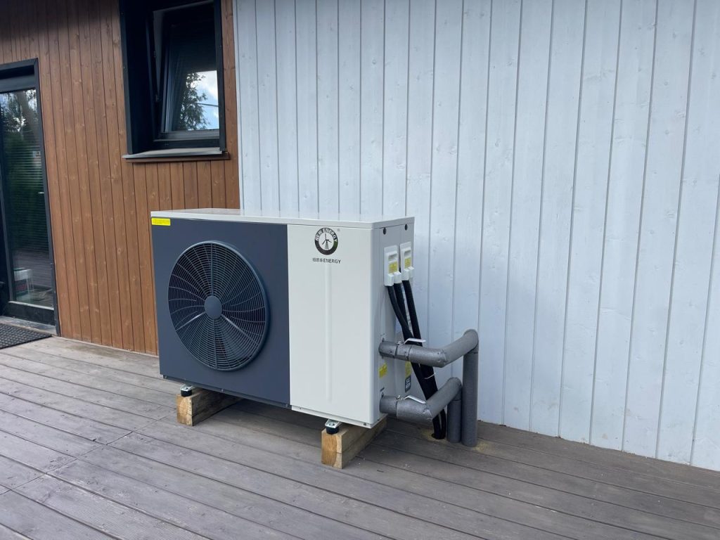 Установка моноблока New Energy Sunglow 13 кВт в поселке Лисички Ленинградской области